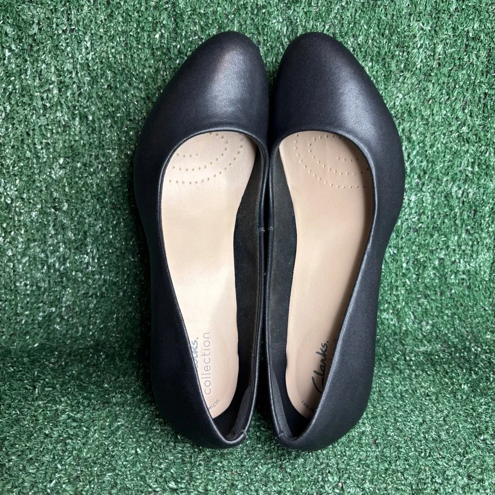 Clarks Ambyr Joy Leather Comfort Round Toe Dress Pump Heel Black Womens Size 9.5